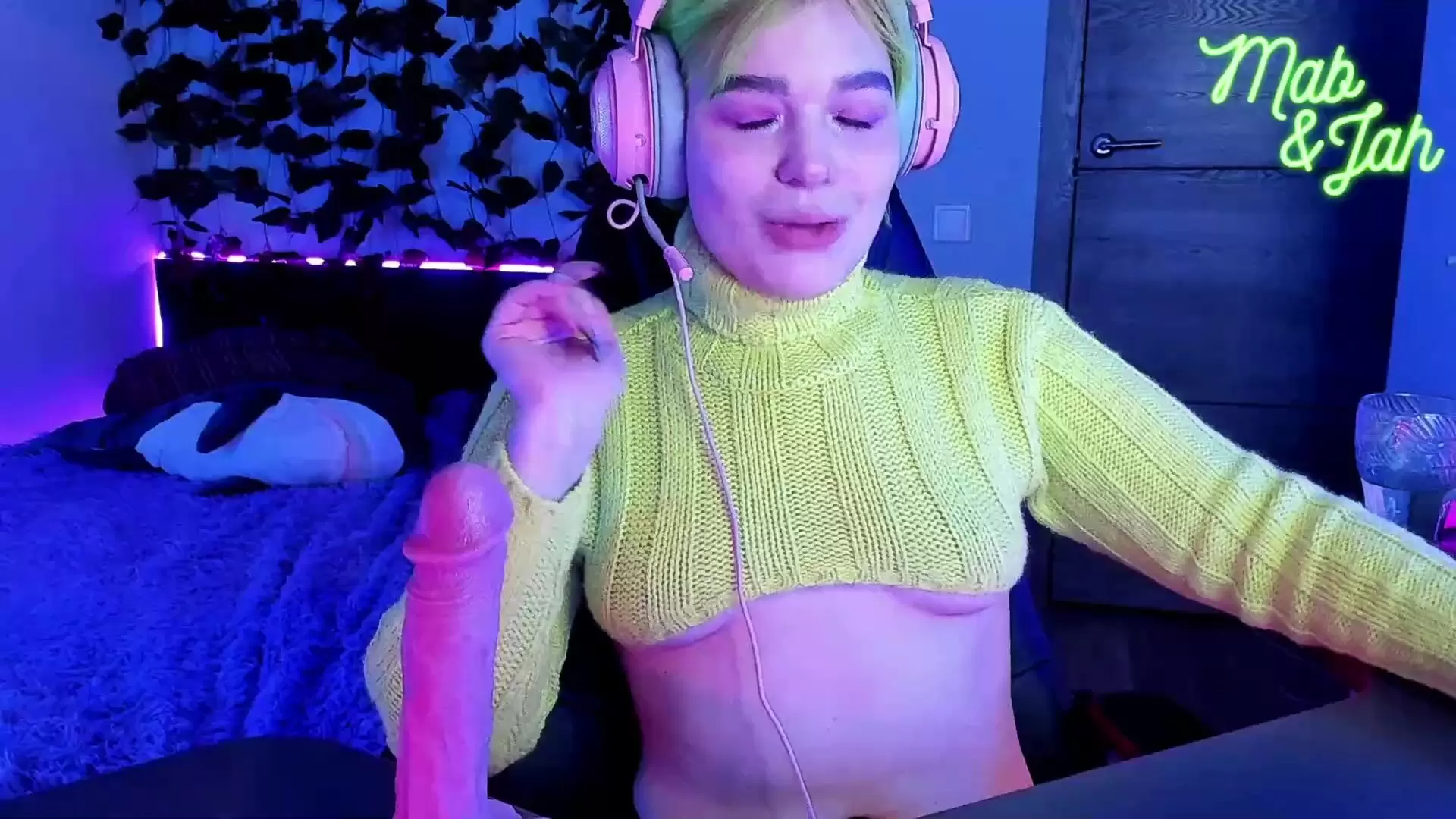 Soskinerealki - Video [Chaturbate] bigass Cumming megacock making-love-porn