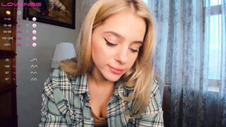 happyhugse - Video  [Chaturbate] beautiful firsttime face-fuck throat