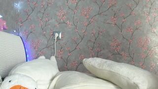 al1ce_fox - Video  [Chaturbate] branquinha usa tgirl bathroom