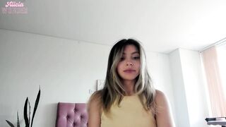 aliciawonder_ - Video  [Chaturbate] Teases spank jeune-mec chastity