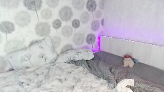 _lil_kelly_ - Video  [Chaturbate] femdom moneytalks farting panty