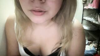 summwe937567 - Video  [Chaturbate] adorable pretty-face first time chick