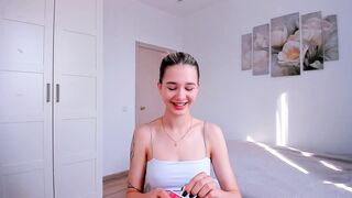 holly____ - Video  [Chaturbate] casal finger huge-tits facial