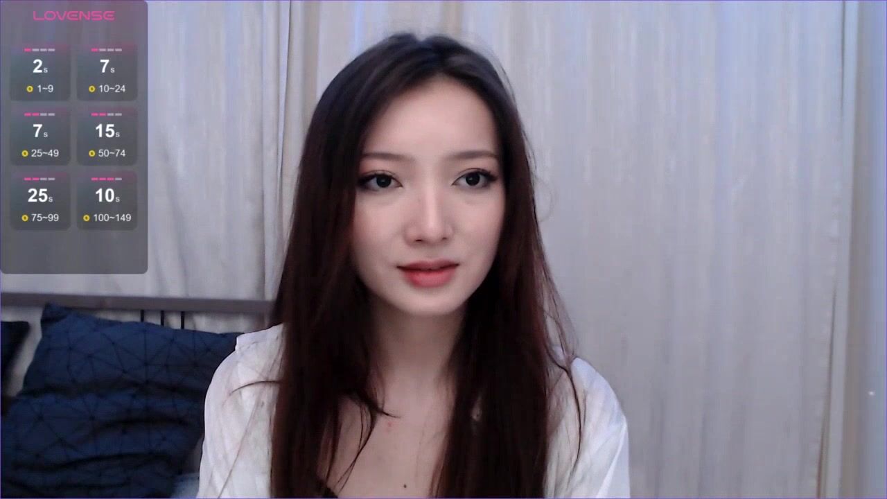 Lumifoxi - [Video] femdom big tits cutie cameltroe