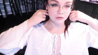 EvaBae - [Hot Stripchat] big-nipples piercings-white small-audience role-play