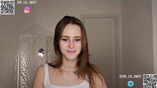 emi_lia_sweet - [Hot Chaturbate] shaved sex beatiful cock sucking