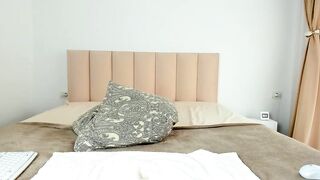 saradiamond01 - Chaturbate Online Stream small nasty stud fingers