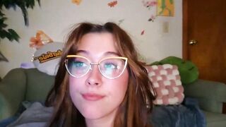 aliceriverscam - Chaturbate Live passwordshow thicc bicurious lovenselush