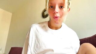 lesi_moonie - Chaturbate Live face brownhair naughtygirl pretty