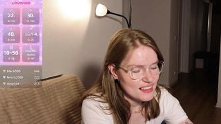 Jennyviva - Porn Video [Bongacams]: gorgeous décolletage, bootylicious cheeks, fucking pussy