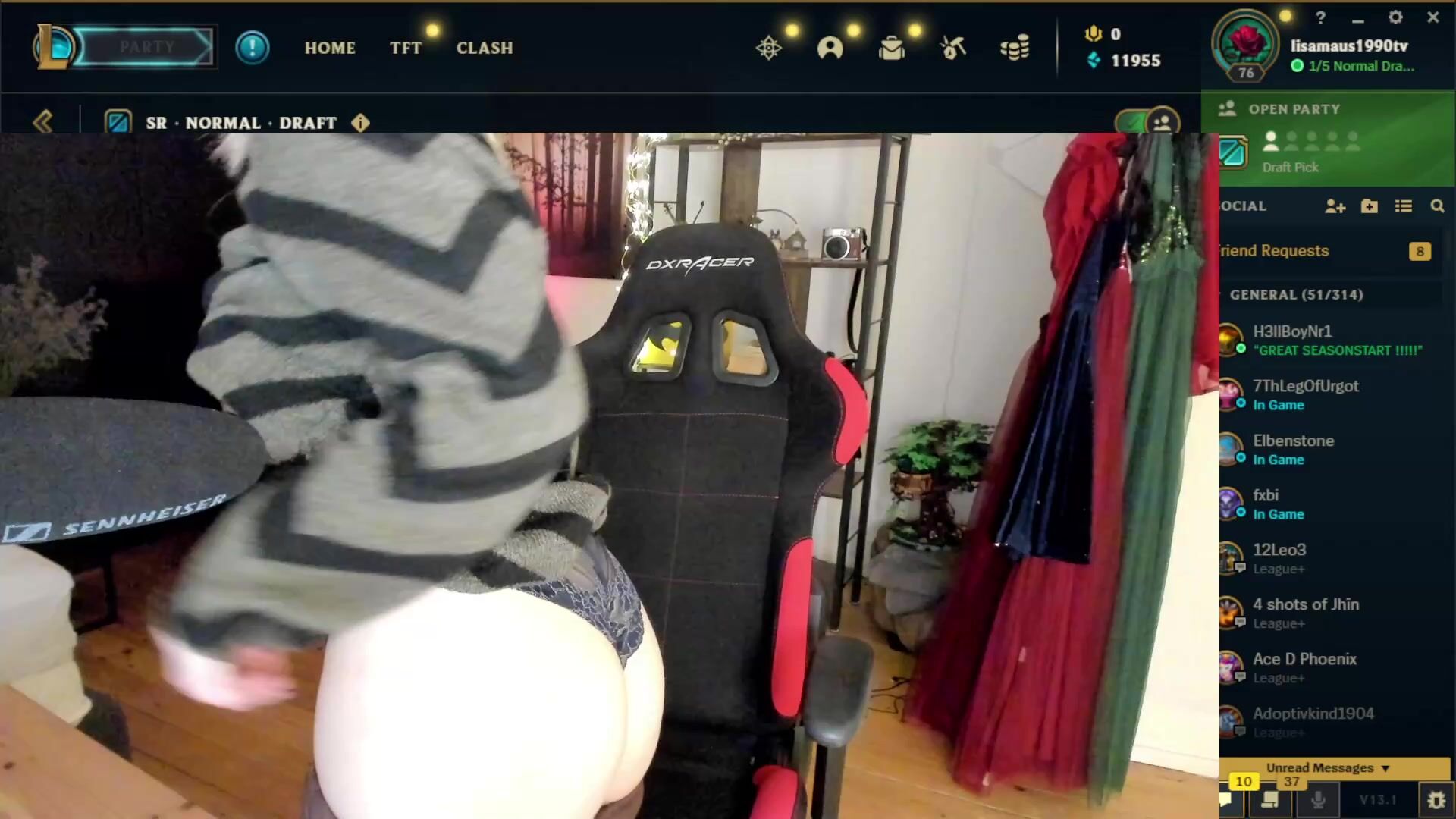 Kimilee22 chaturbate