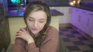 lucydelovely - Video  [Chaturbate] korean white-girl -bus fake