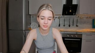 holly____ - Video  [Chaturbate] bedroom trimmed pump caseiro