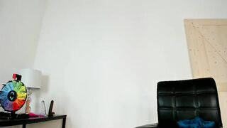 surecakes - Video  [Chaturbate] orgasmo Fucks Herself control boobies