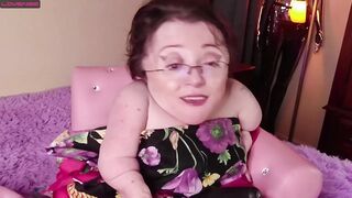 jadesmall - Videos  [Chaturbate] Playful bigpussy cam brunette
