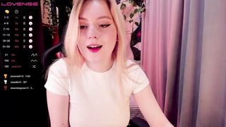 sofy_benson - Video  [Chaturbate] trio Webcam fuckpussy chica