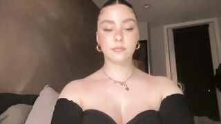 novavangogh - Video  [Chaturbate] naughty cunt huge interactivetoy