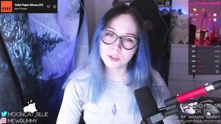 blue_mooncat - Video  [Chaturbate] chunky bitch -straight-boys camgirl
