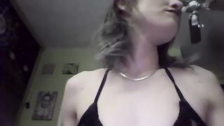 lavender_spits - Video  [Chaturbate] queen mec-muscle sucking-cocks tail