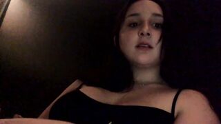 parislevine - Video  [Chaturbate] amatuer-videos casal upskirt interview